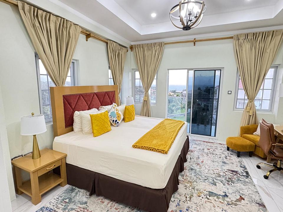 Hotel Alexandrina - Photo 48