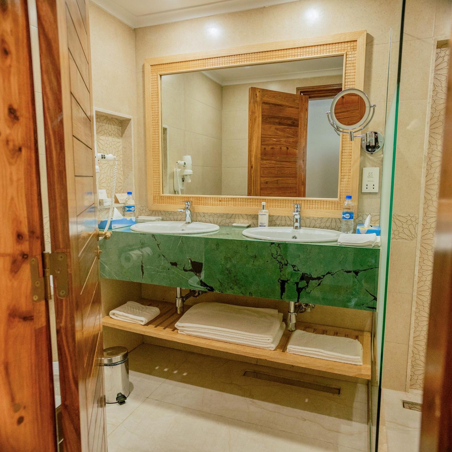 Dar es Salaam Serena Hotel - Photo 31