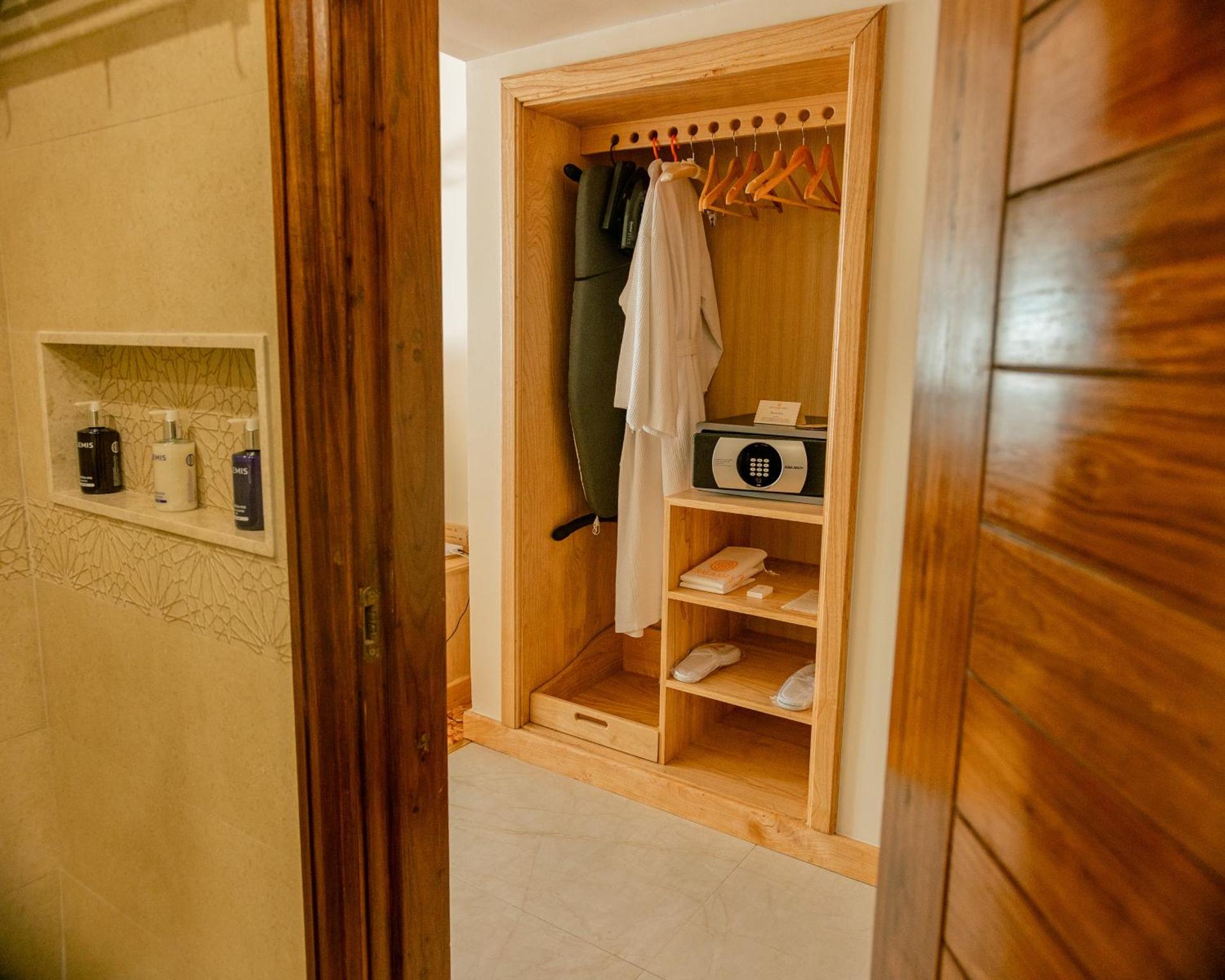 Dar es Salaam Serena Hotel - Photo 30