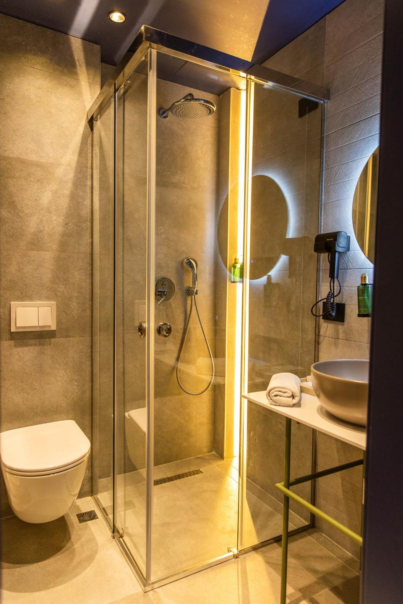 Si Hotel Tirana - Photo 76