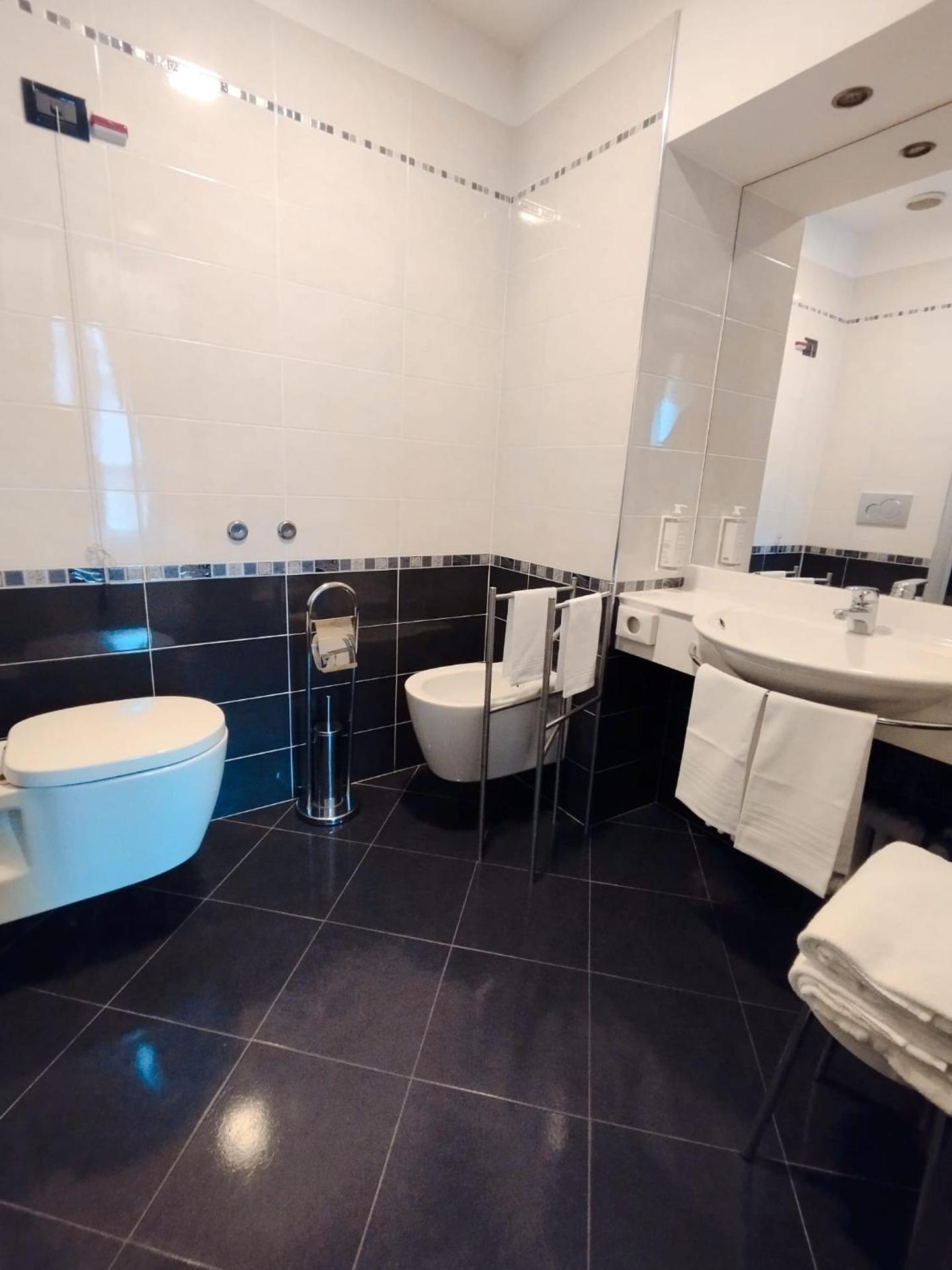 Hotel Continental - Photo 51