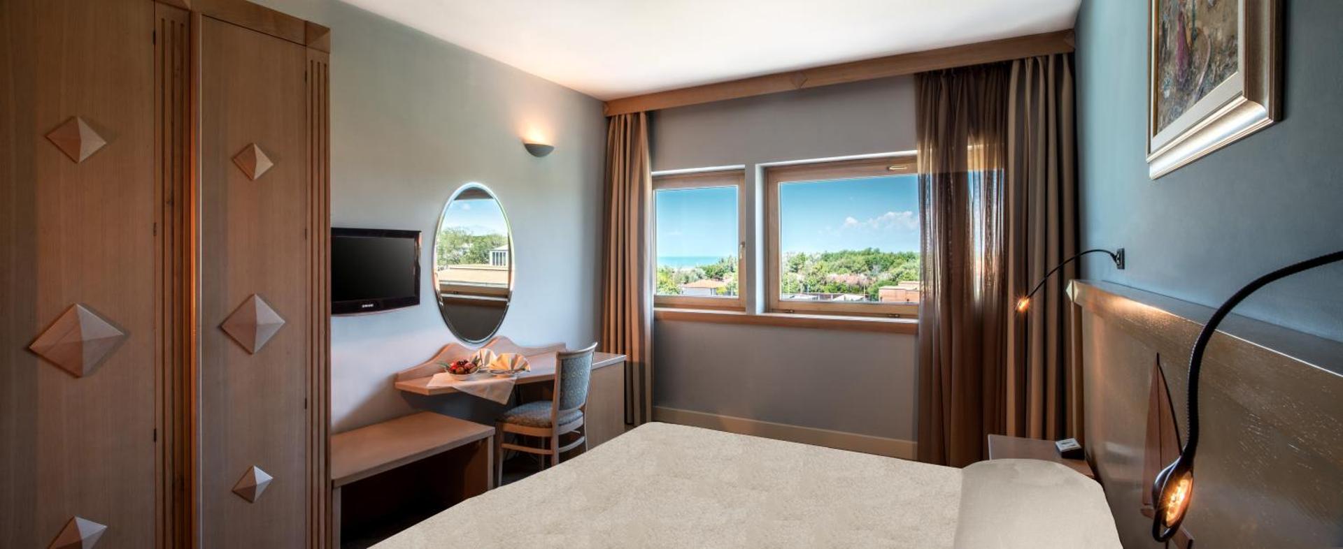 Grand Hotel Continental - Photo 35