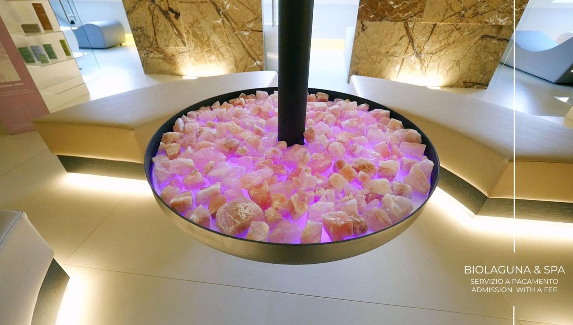 Alexander Charme Hotel - Photo 22