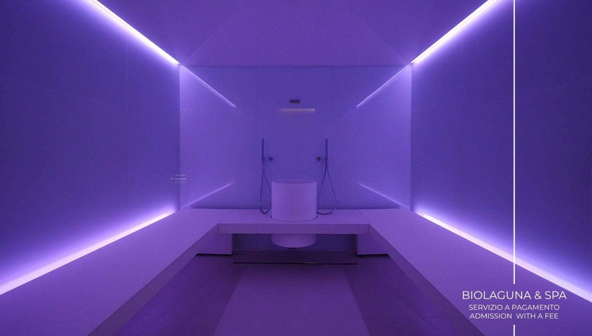 Alexander Charme Hotel - Photo 14