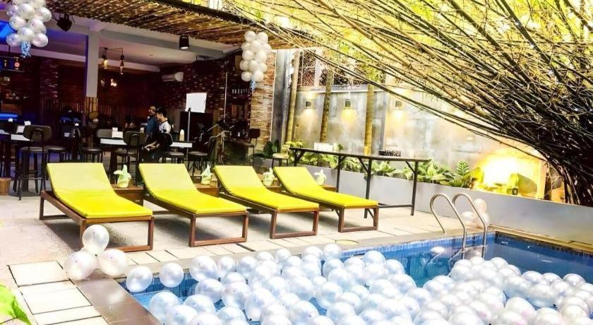 Bamboo9 Boutique - Photo 34