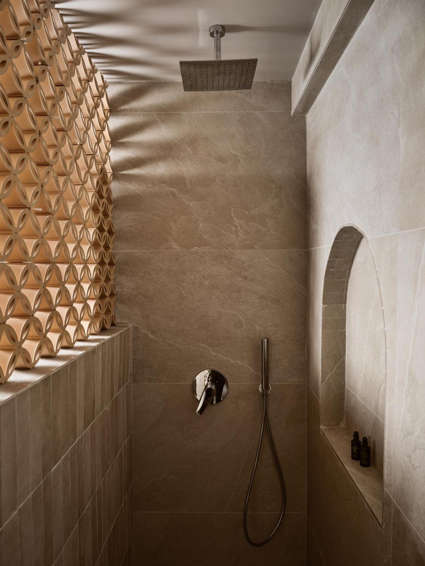 Ammonites Beachfront Rooms & Suites - Photo 12