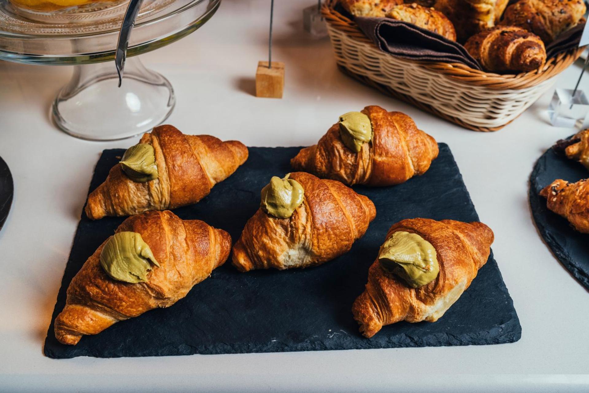 Euro Hotel - Photo 27