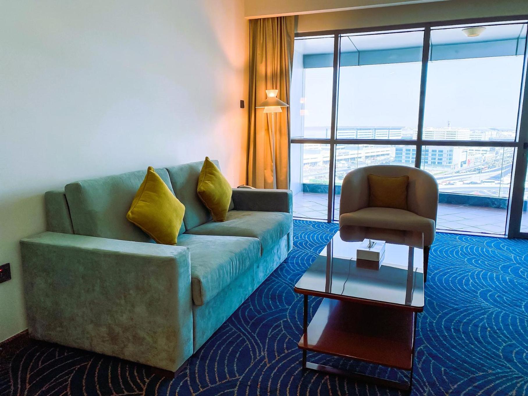 City Seasons Hotel Dubai - Photo 46