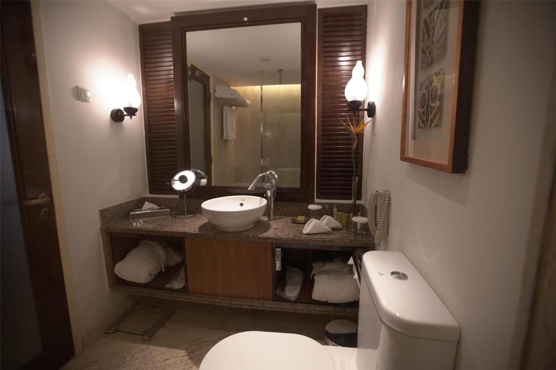 Hilton Luxor Resort & Spa - Photo 25