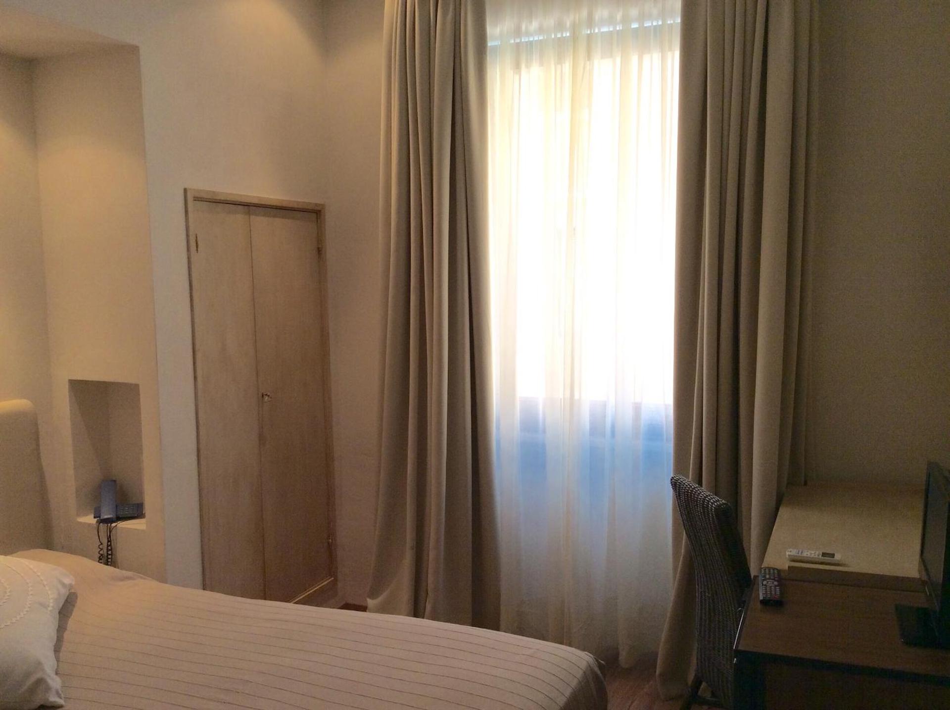 Hotel Touring - Photo 6