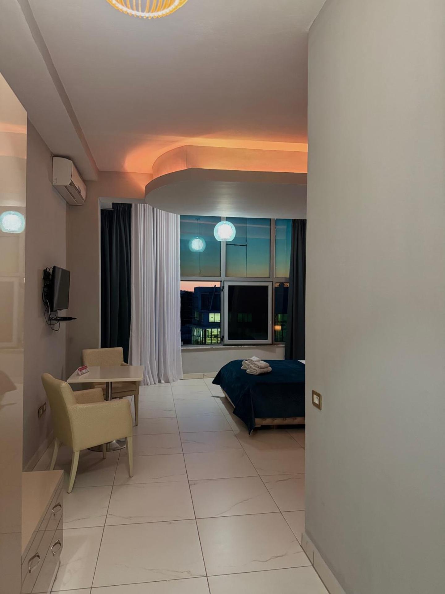 Grand Hotel Gjyshi - Photo 58