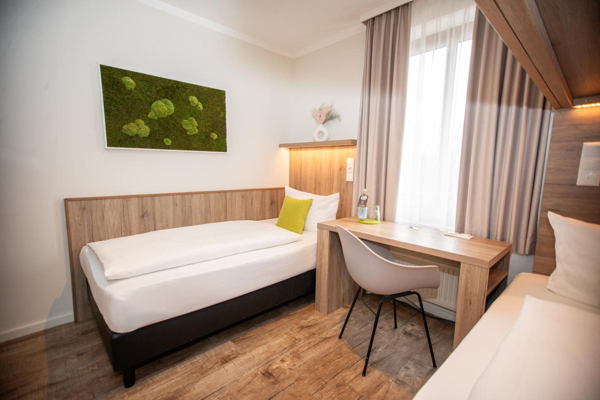 Hotel Perlach Allee by Blattl - Photo 13