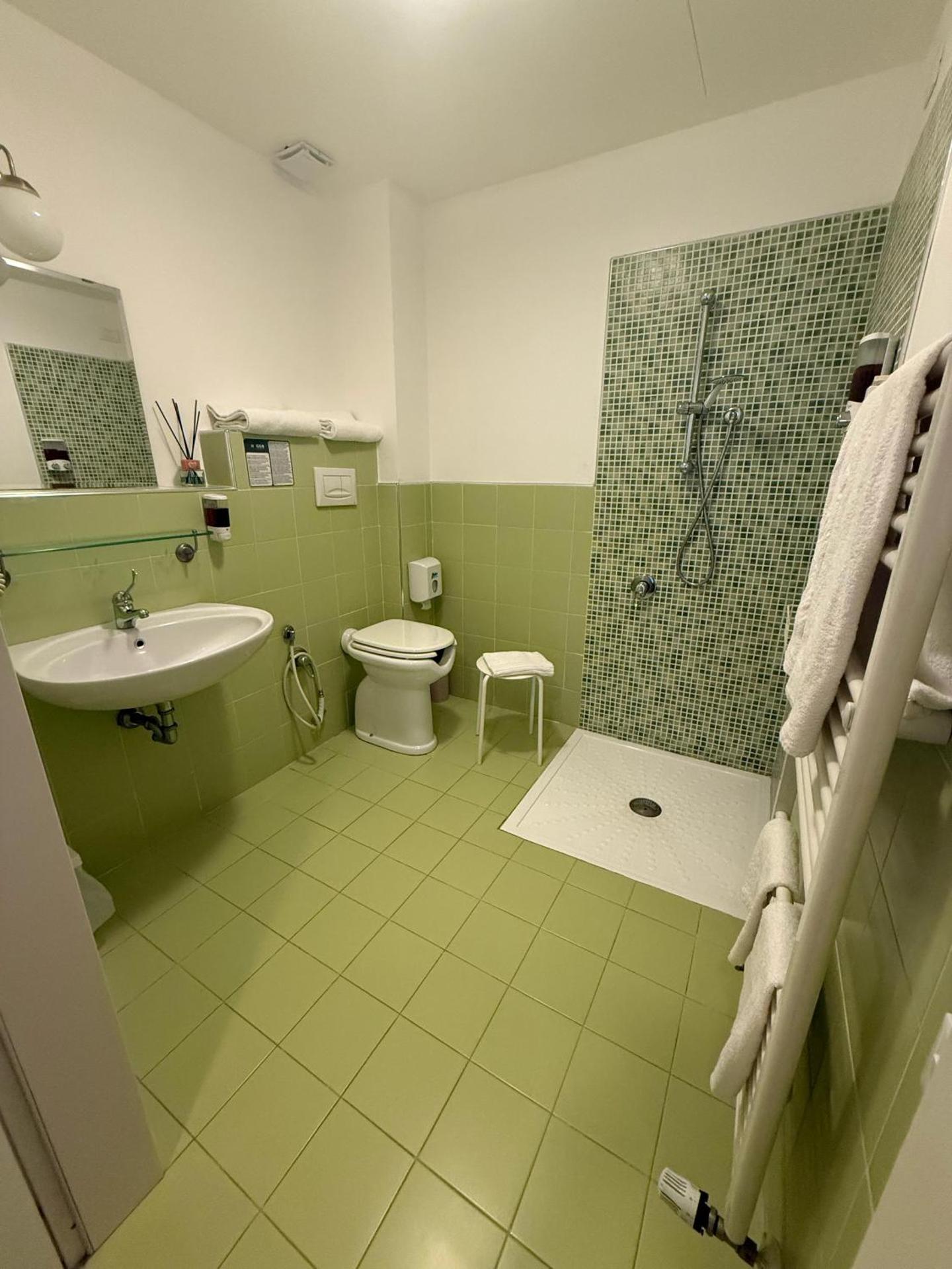 GG8 Hotel & Suite SPA - Photo 49