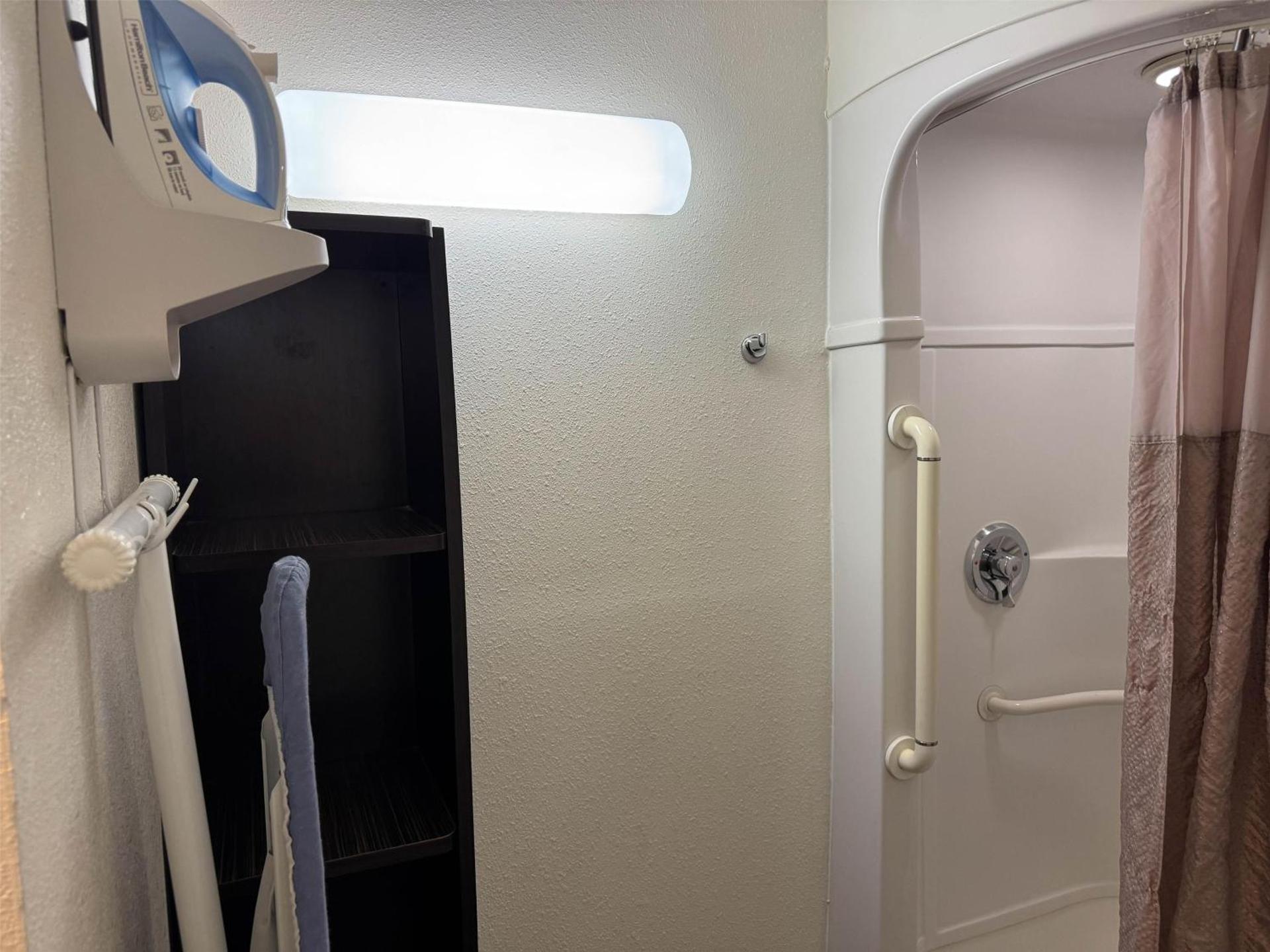 Studio 6 Suites Las Vegas, NV - Tropicana - Photo 50