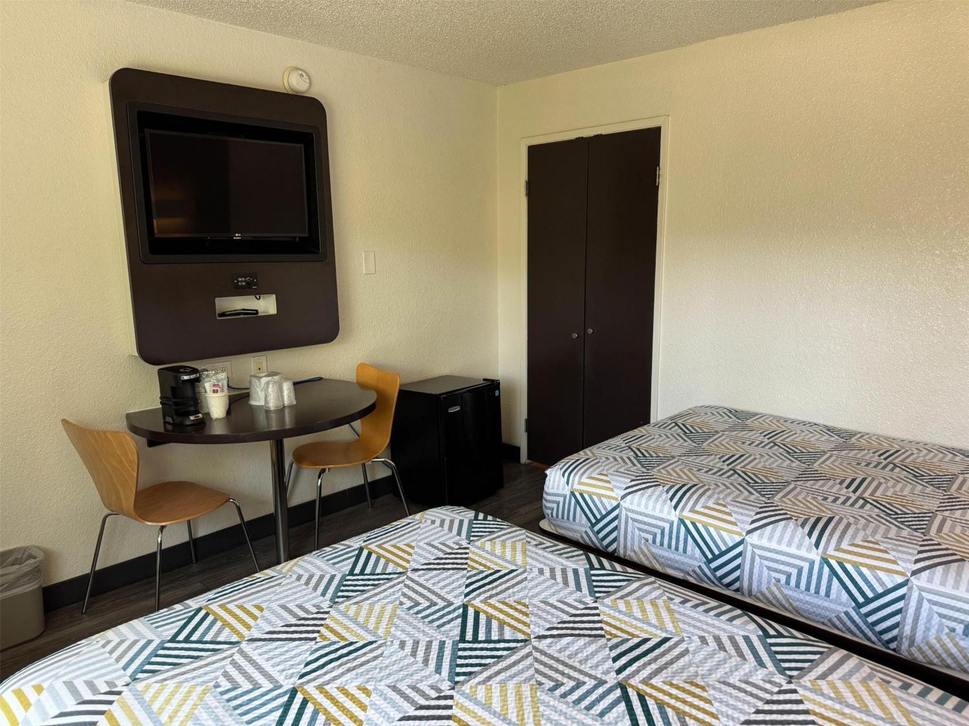 Studio 6 Suites Las Vegas, NV - Tropicana - Photo 69