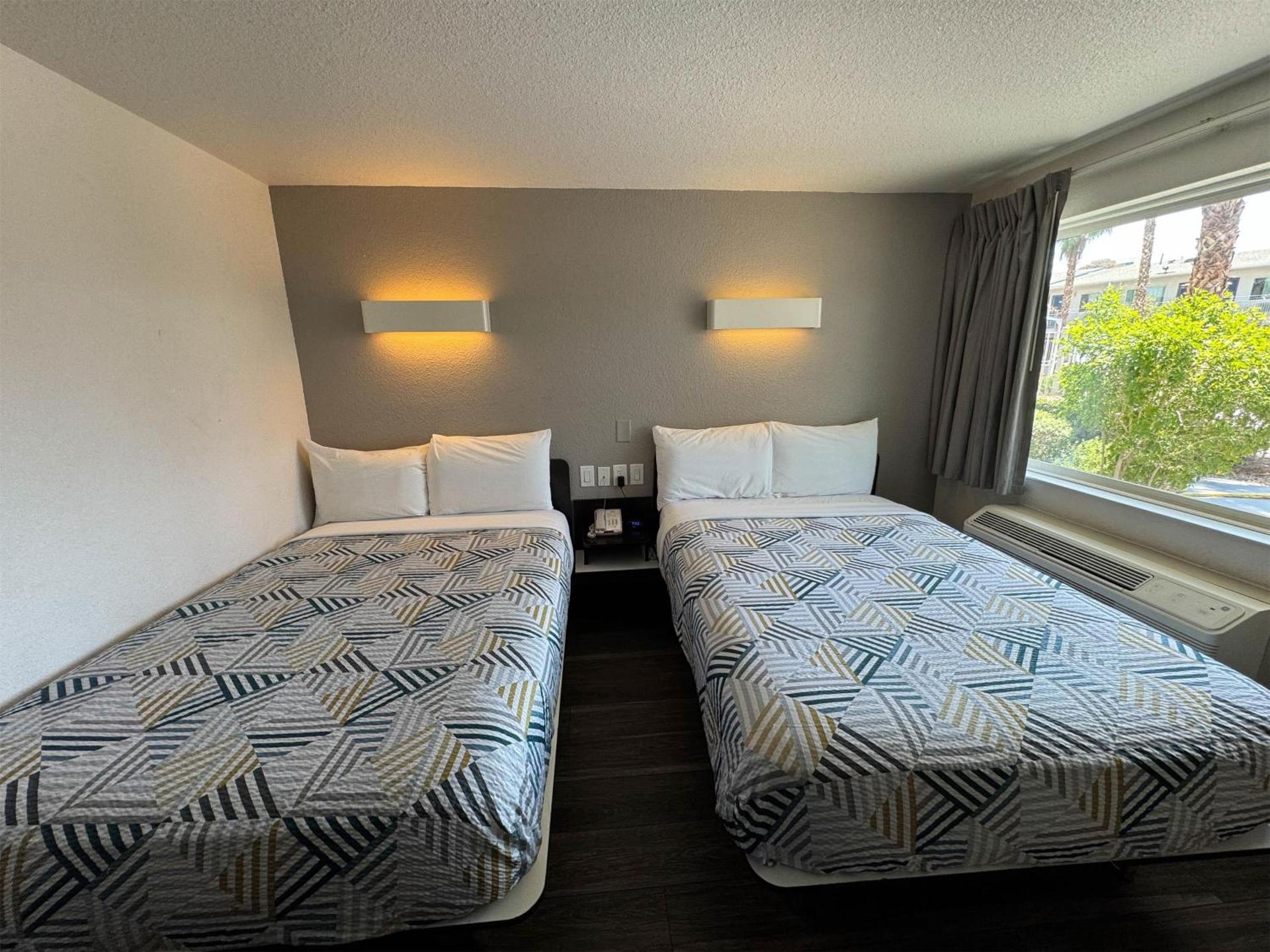 Studio 6 Suites Las Vegas, NV - Tropicana - Photo 65