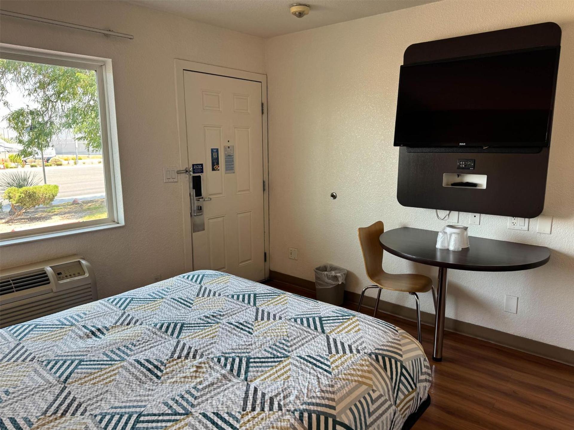 Studio 6 Suites Las Vegas, NV - Tropicana - Photo 44