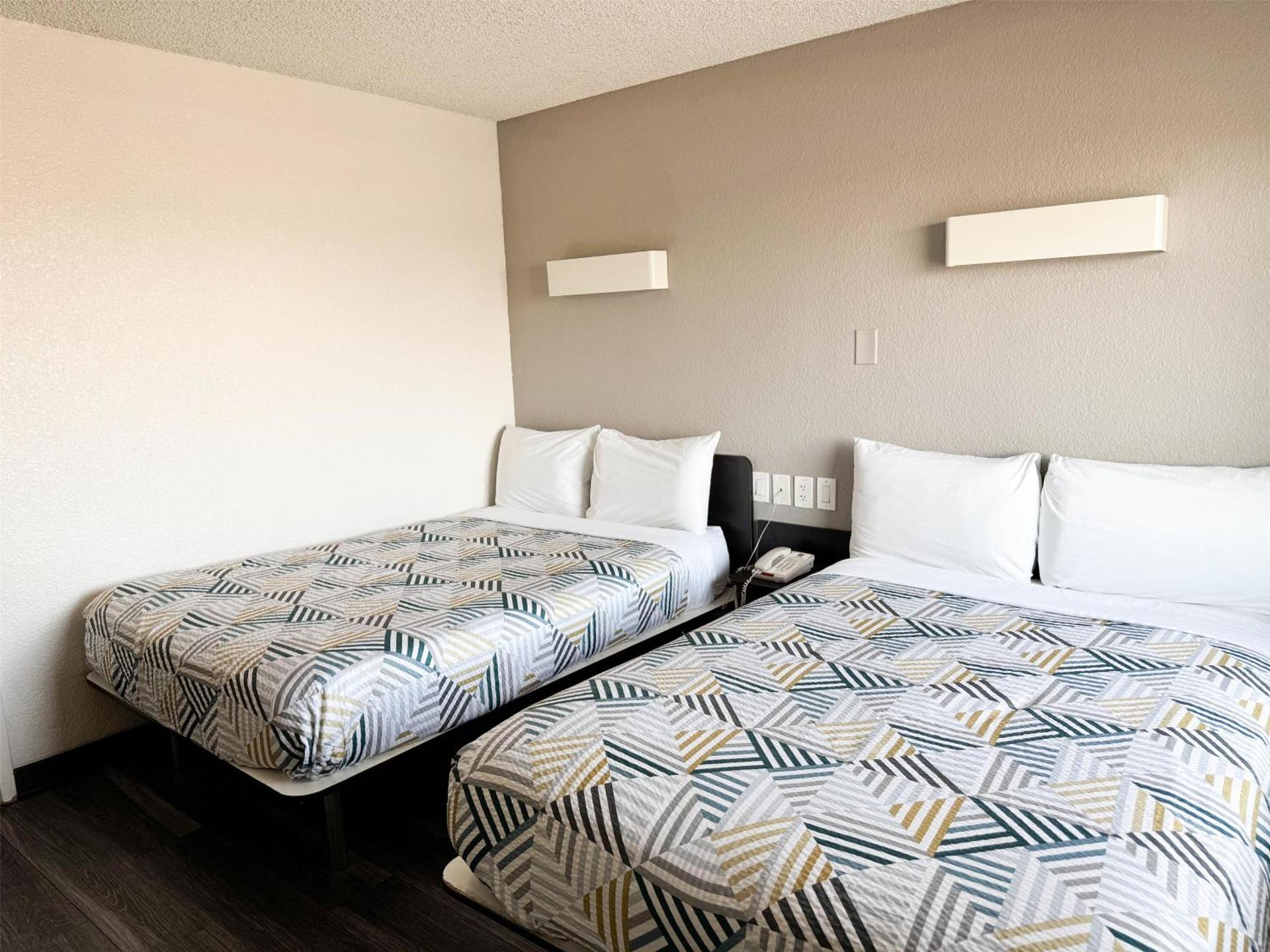 Studio 6 Suites Las Vegas, NV - Tropicana - Photo 64