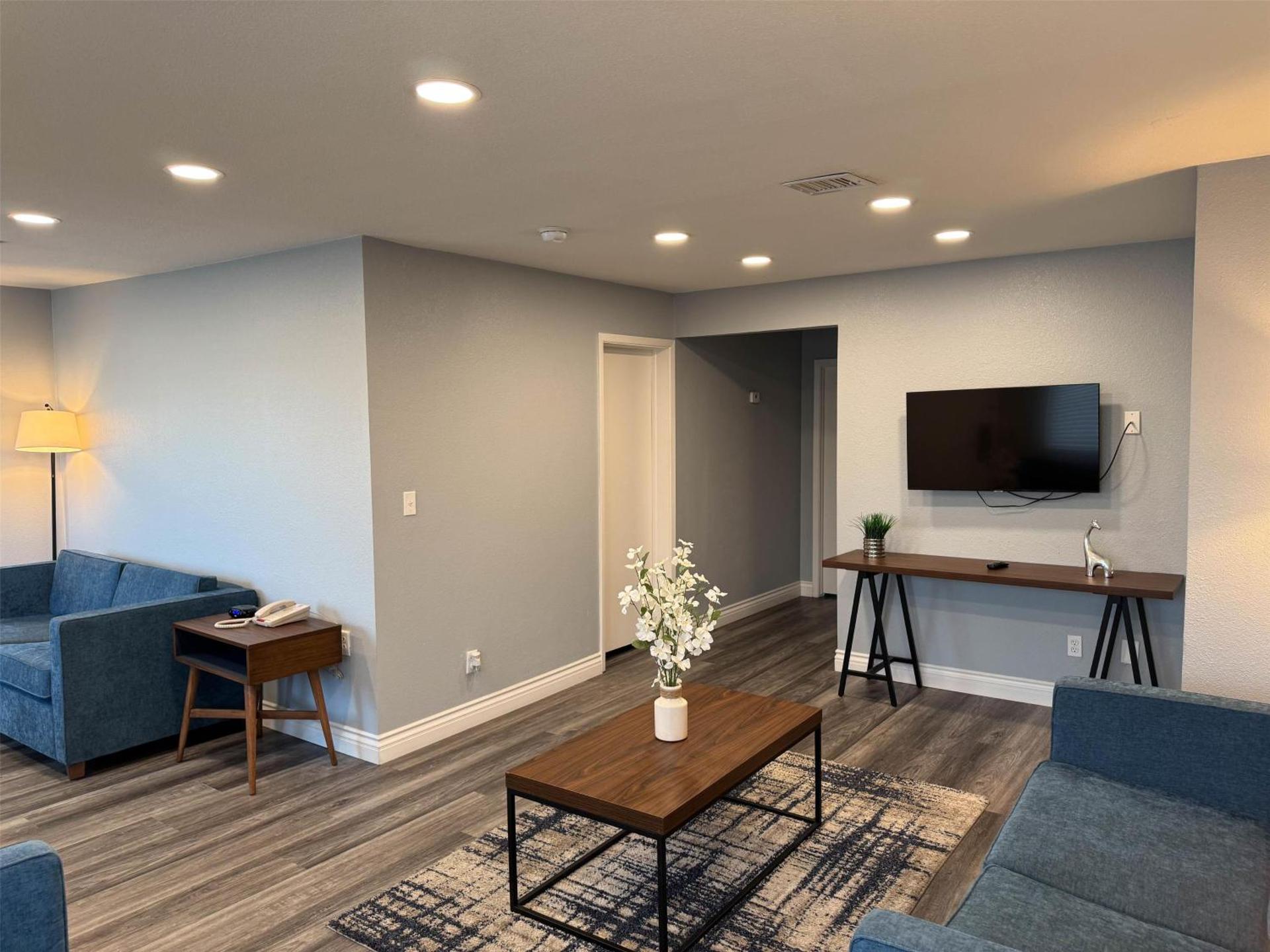 Studio 6 Suites Las Vegas, NV - Tropicana - Photo 33