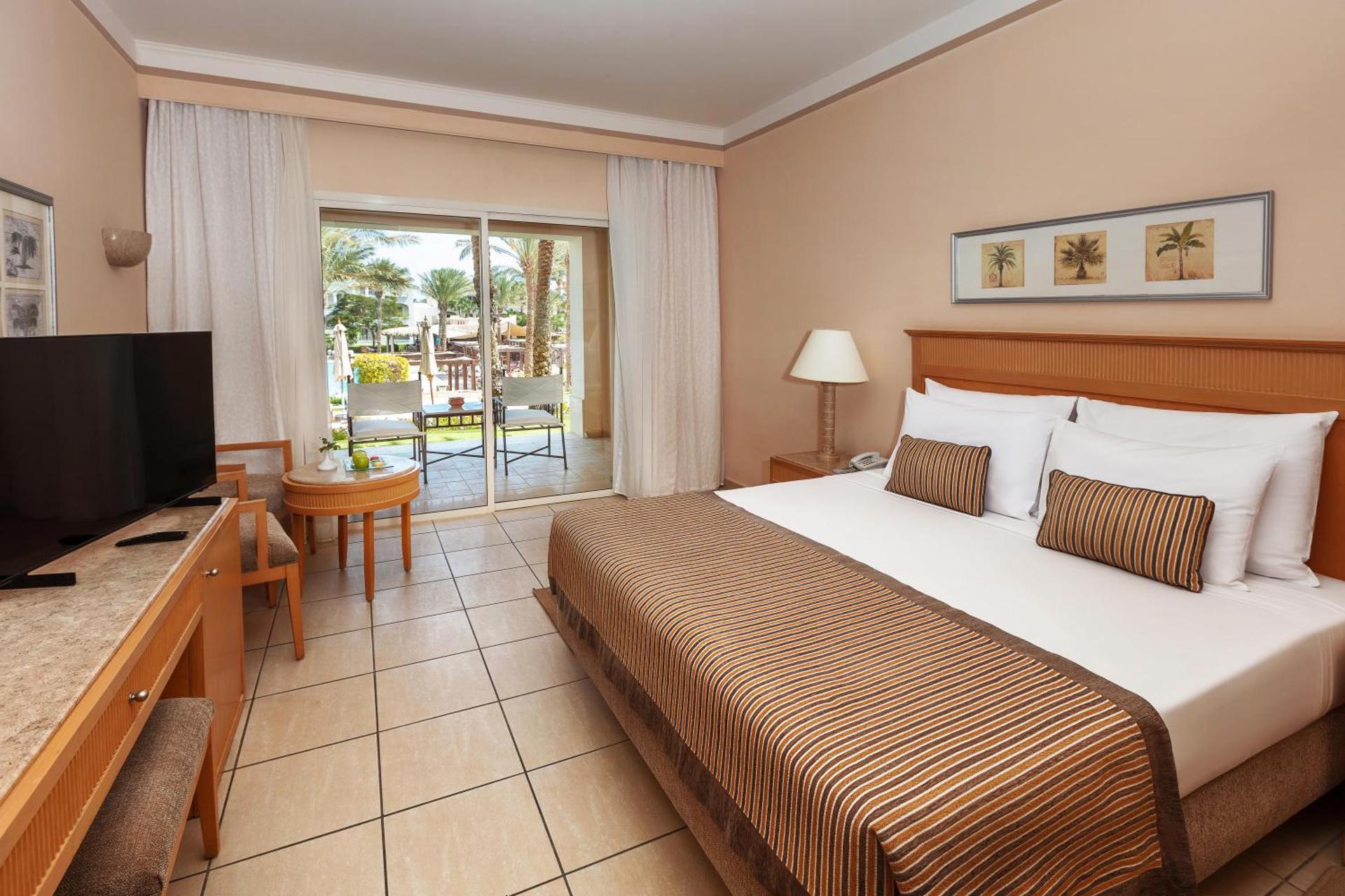 Superior Queen or Twin Pool View