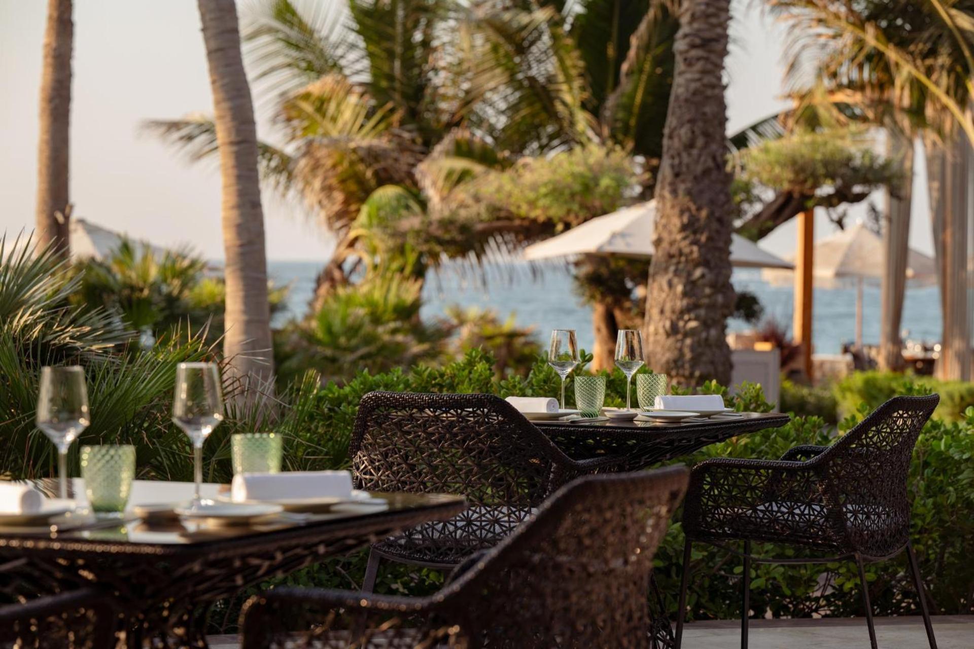 Jumeirah Al Qasr Dubai - Photo 22