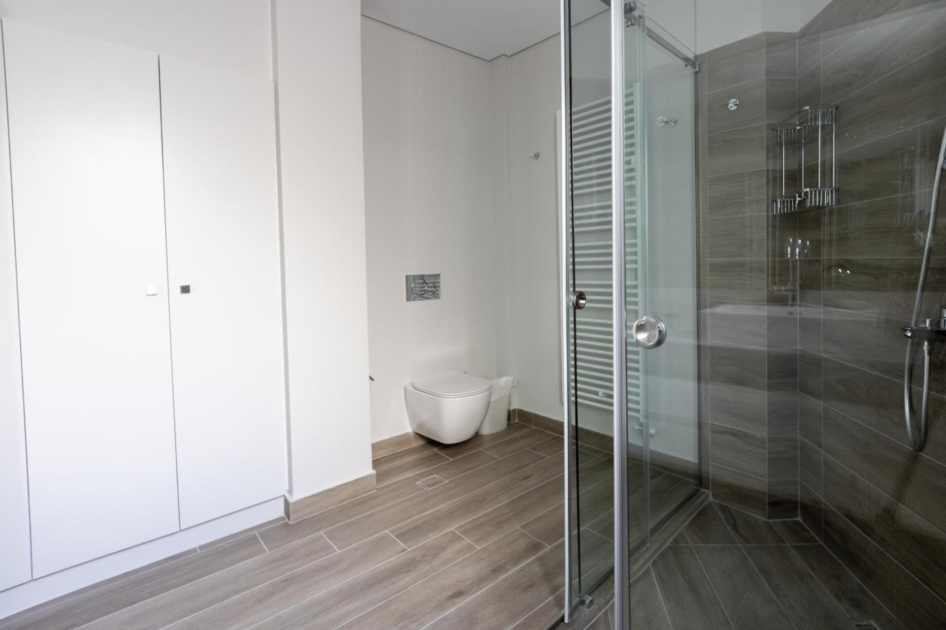 Historic Plaka's Deluxe Apartment - Photo 8