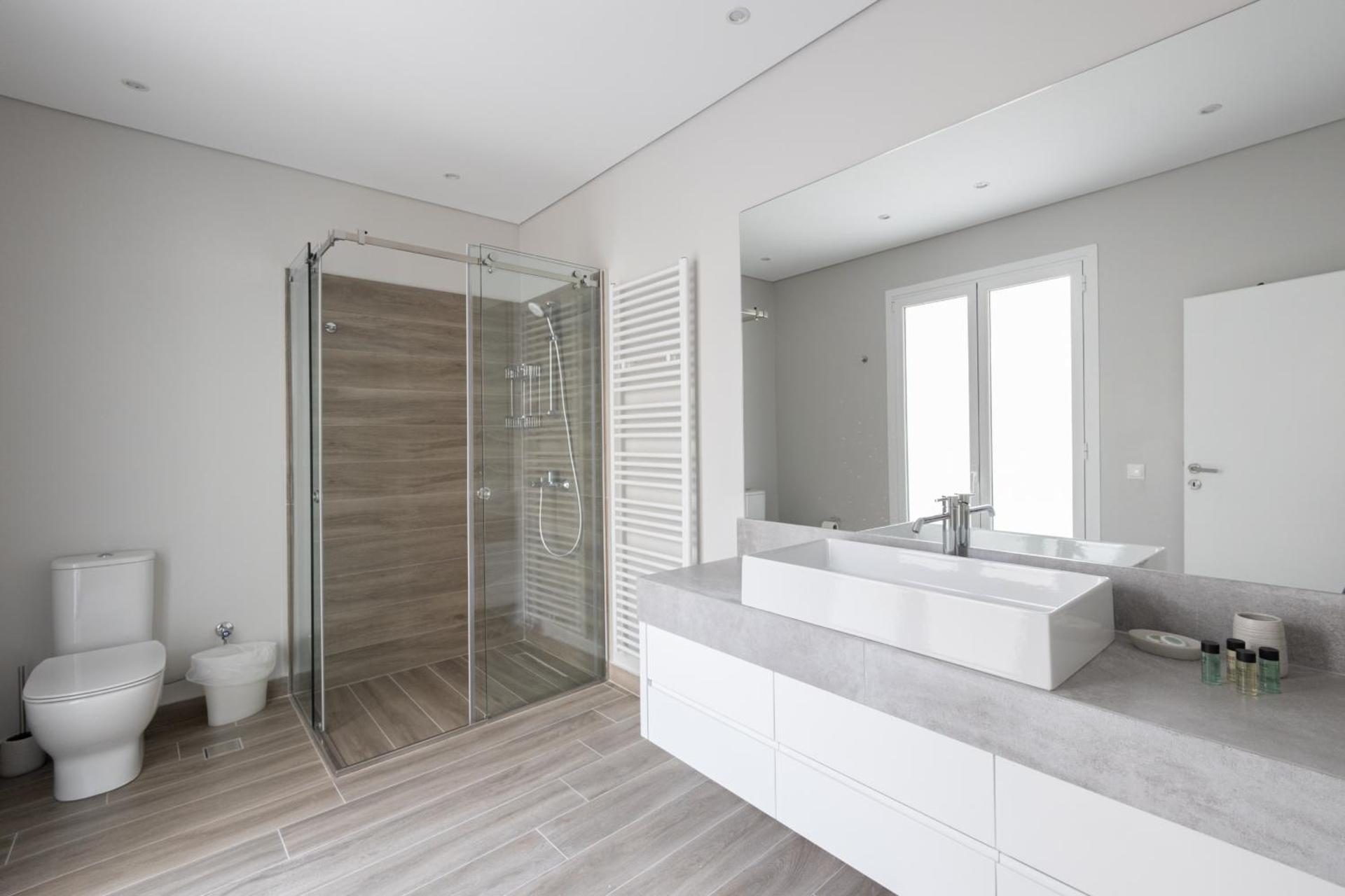 Historic Plaka's Deluxe Apartment - Photo 4