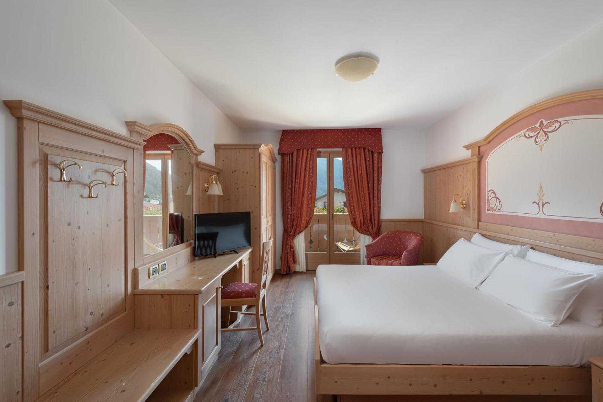 Beverly Alps Hotel & Spa - Photo 9