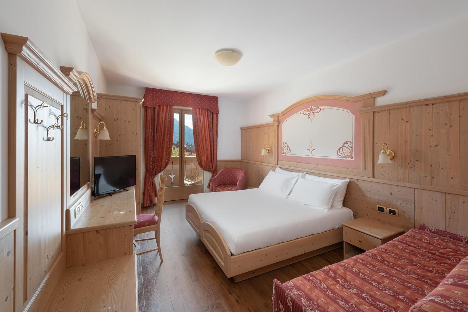 Beverly Alps Hotel & Spa - Photo 8