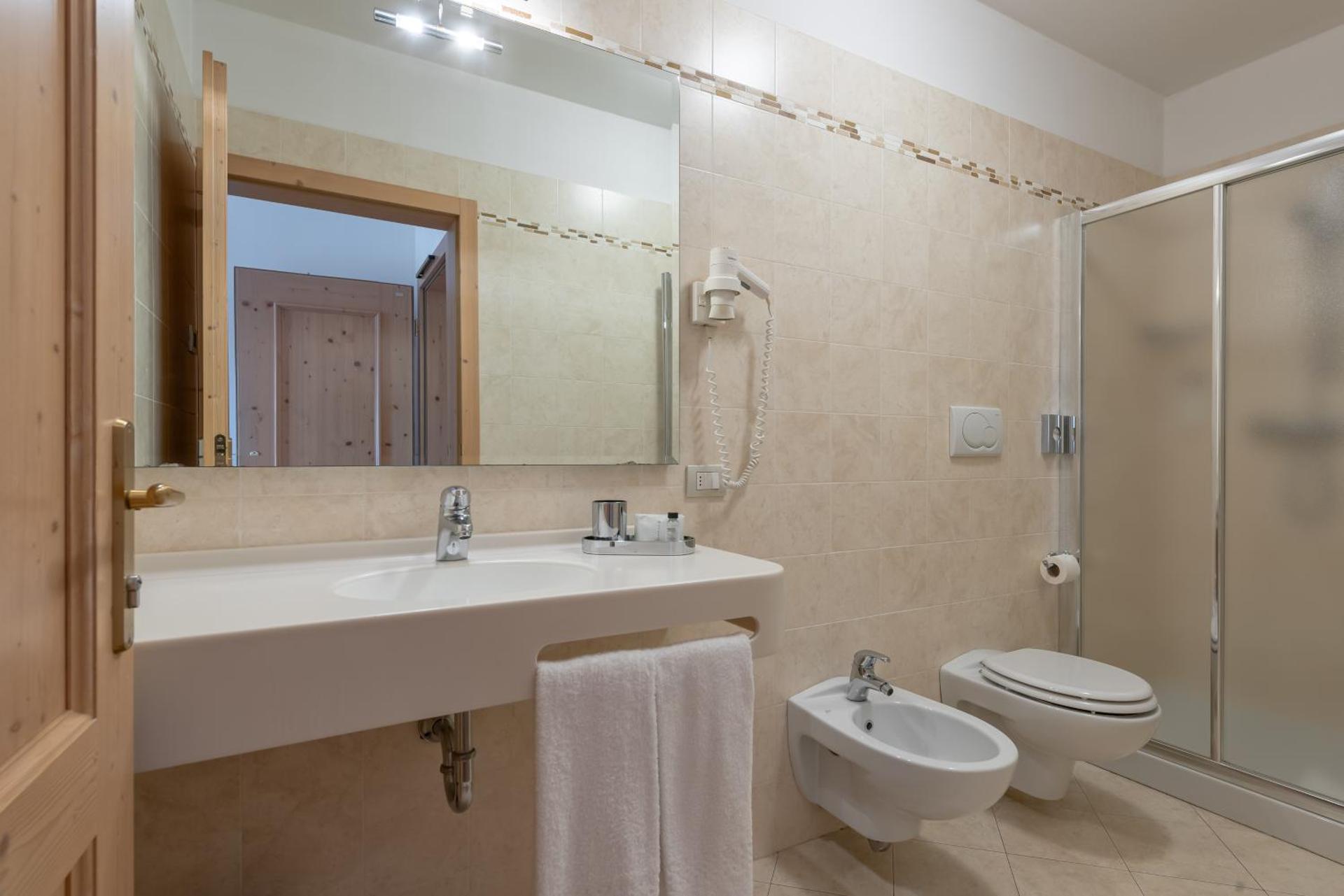 Beverly Alps Hotel & Spa - Photo 12