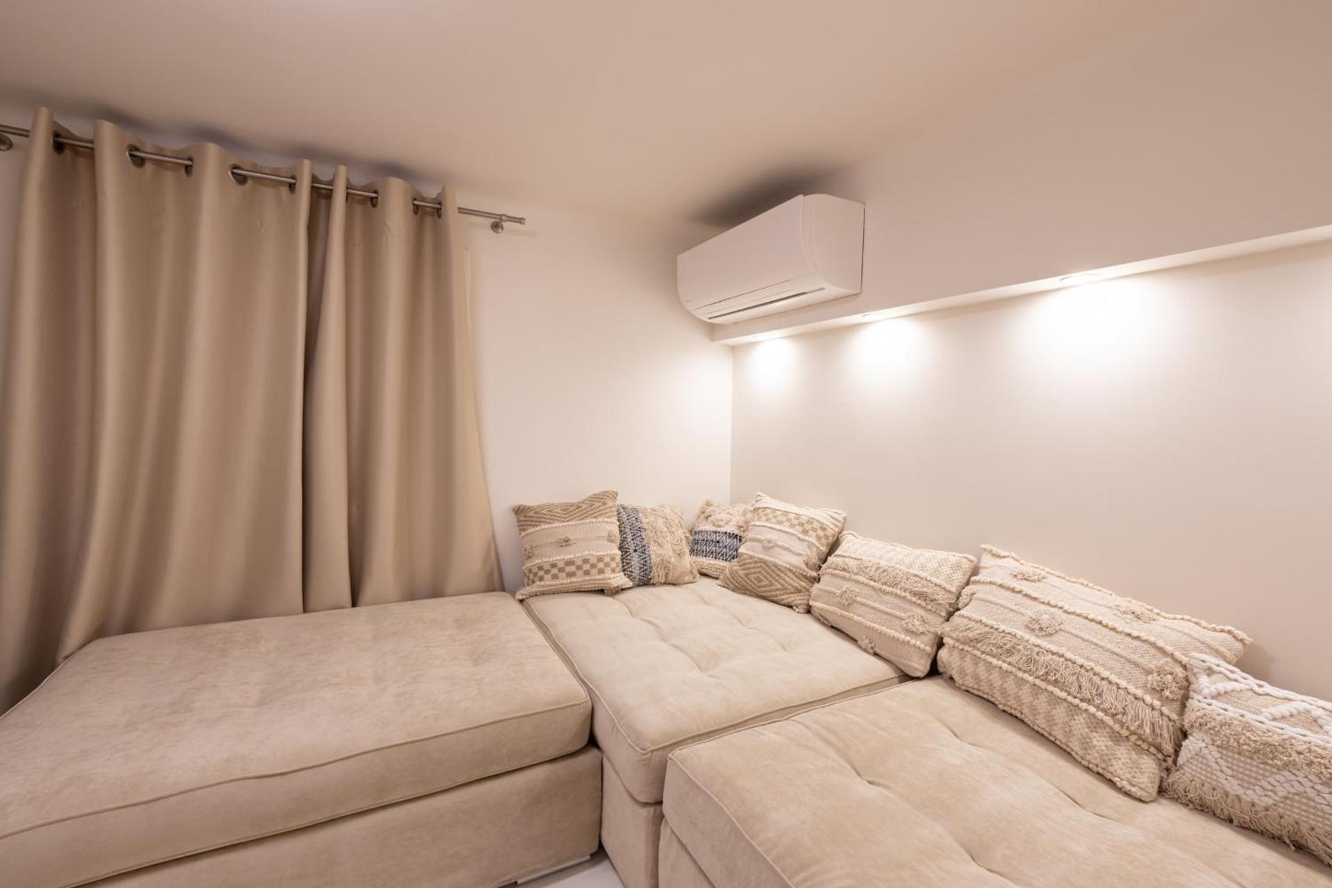 Historic Plaka's Deluxe Apartment - Photo 40