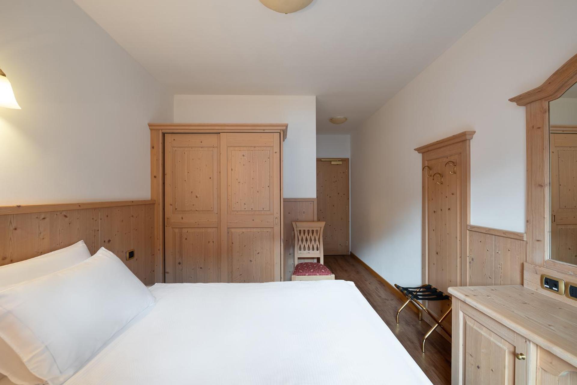 Beverly Alps Hotel & Spa - Photo 3