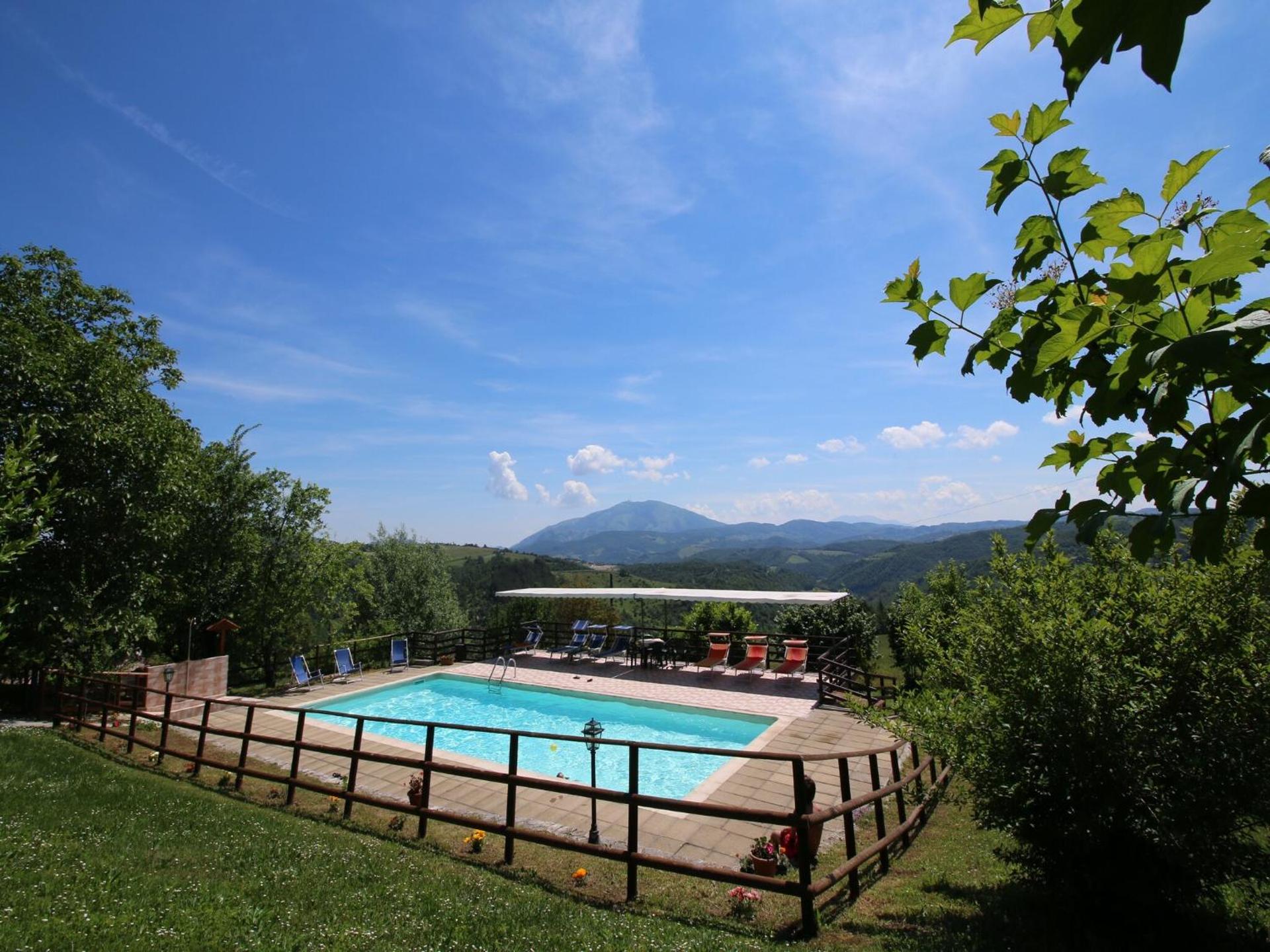 Farmhouse in Apecchio with Swimming Pool, Terrace, Garden - Photo 114