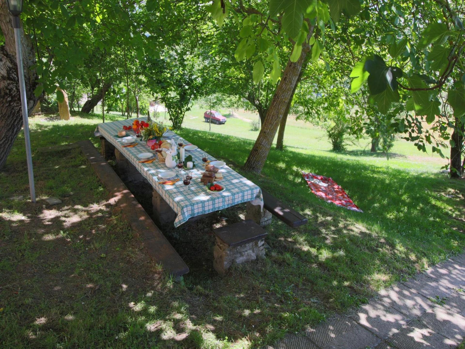 Farmhouse in Apecchio with Swimming Pool, Terrace, Garden - Photo 104