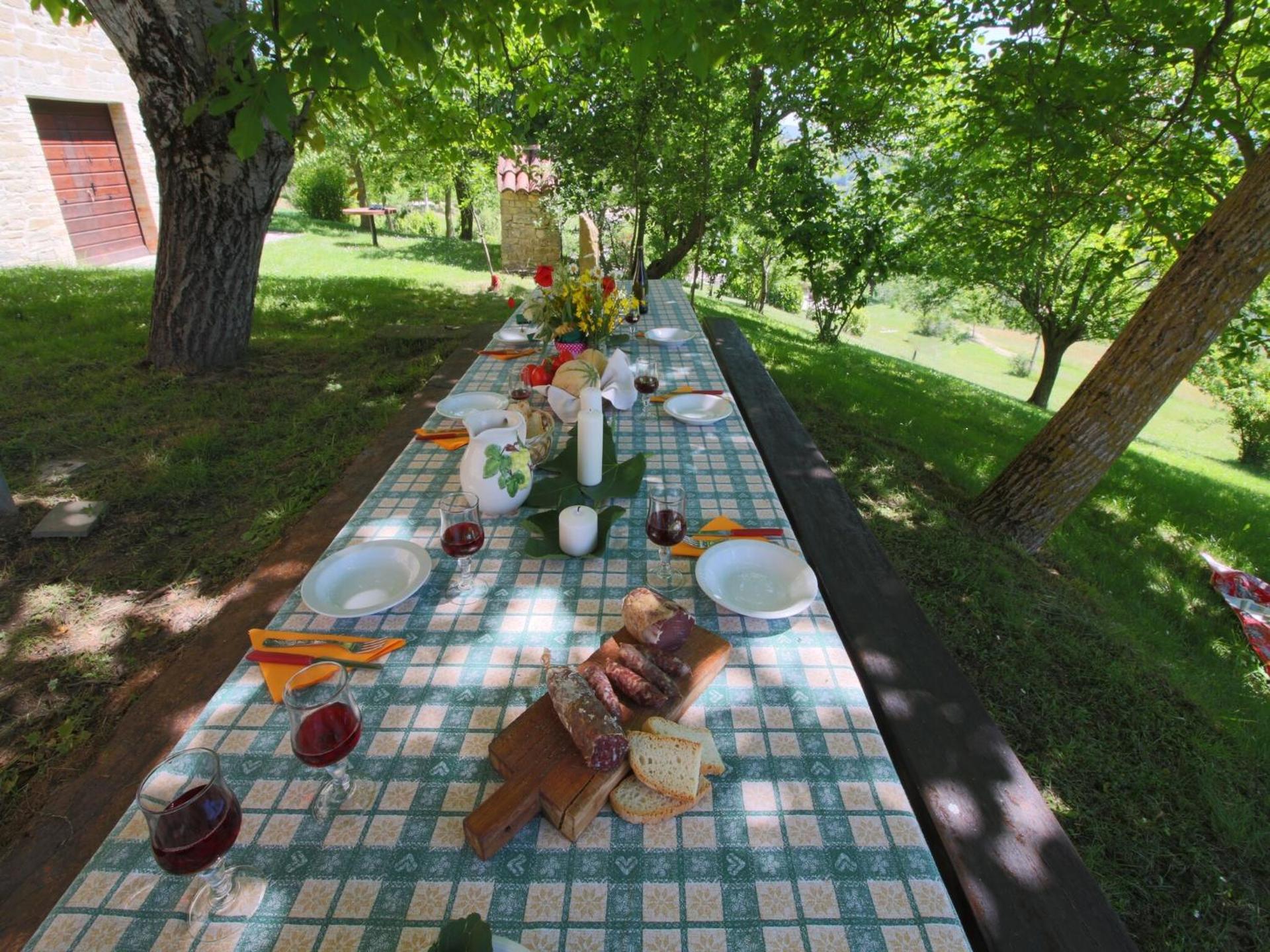 Farmhouse in Apecchio with Swimming Pool, Terrace, Garden - Photo 101