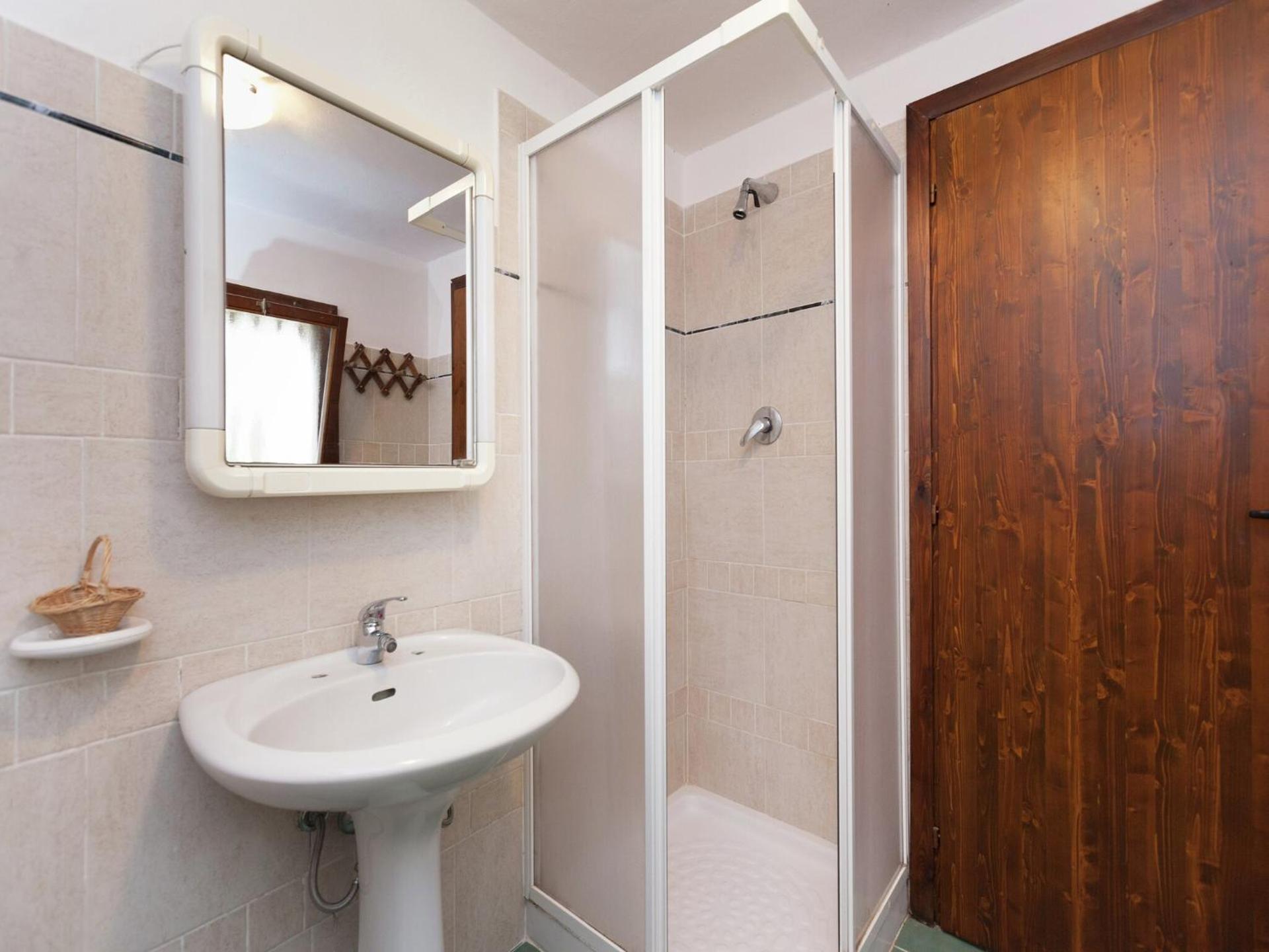 Farmhouse in Apecchio with Swimming Pool, Terrace, Garden - Photo 98