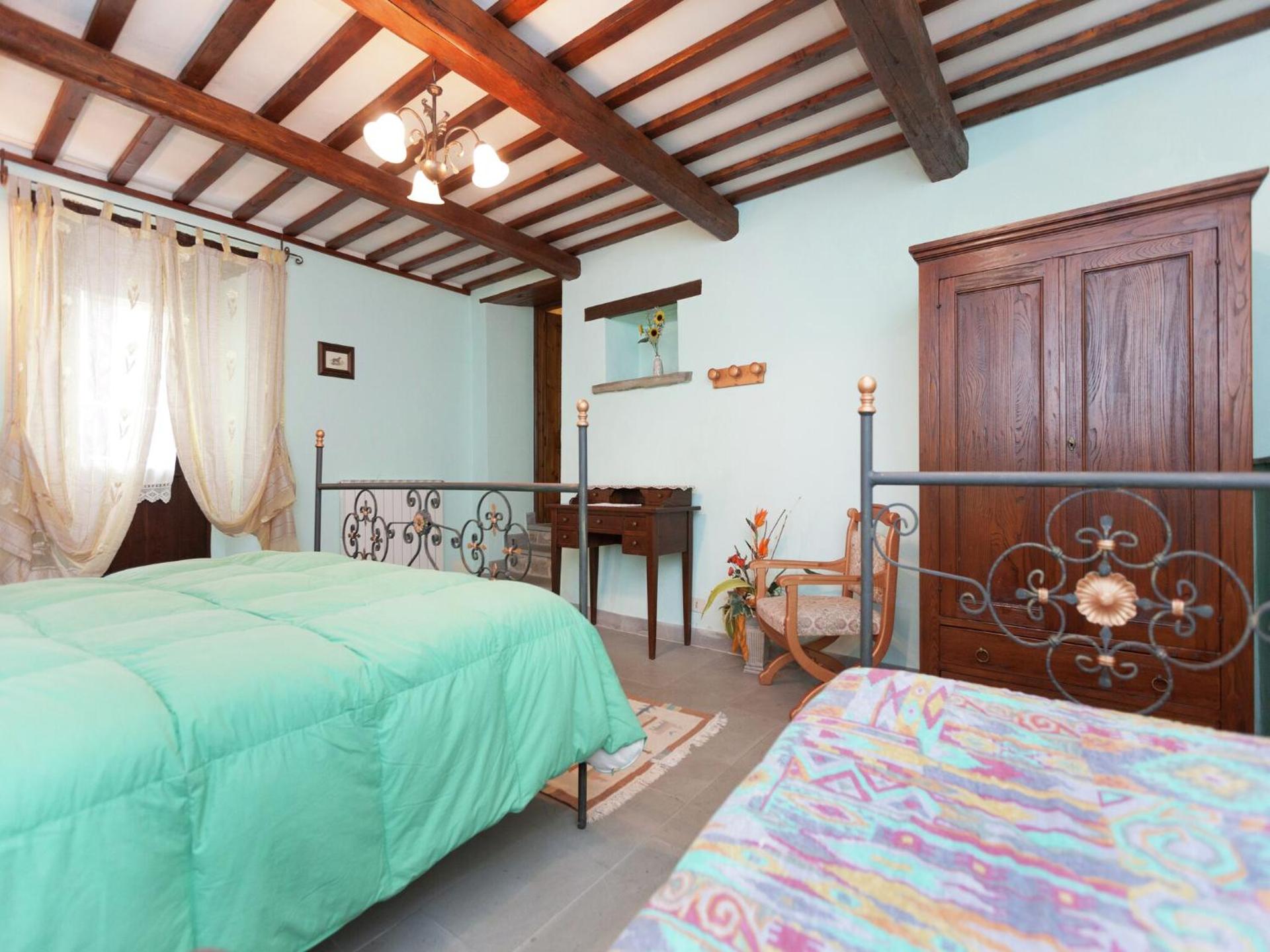 Farmhouse in Apecchio with Swimming Pool, Terrace, Garden - Photo 96