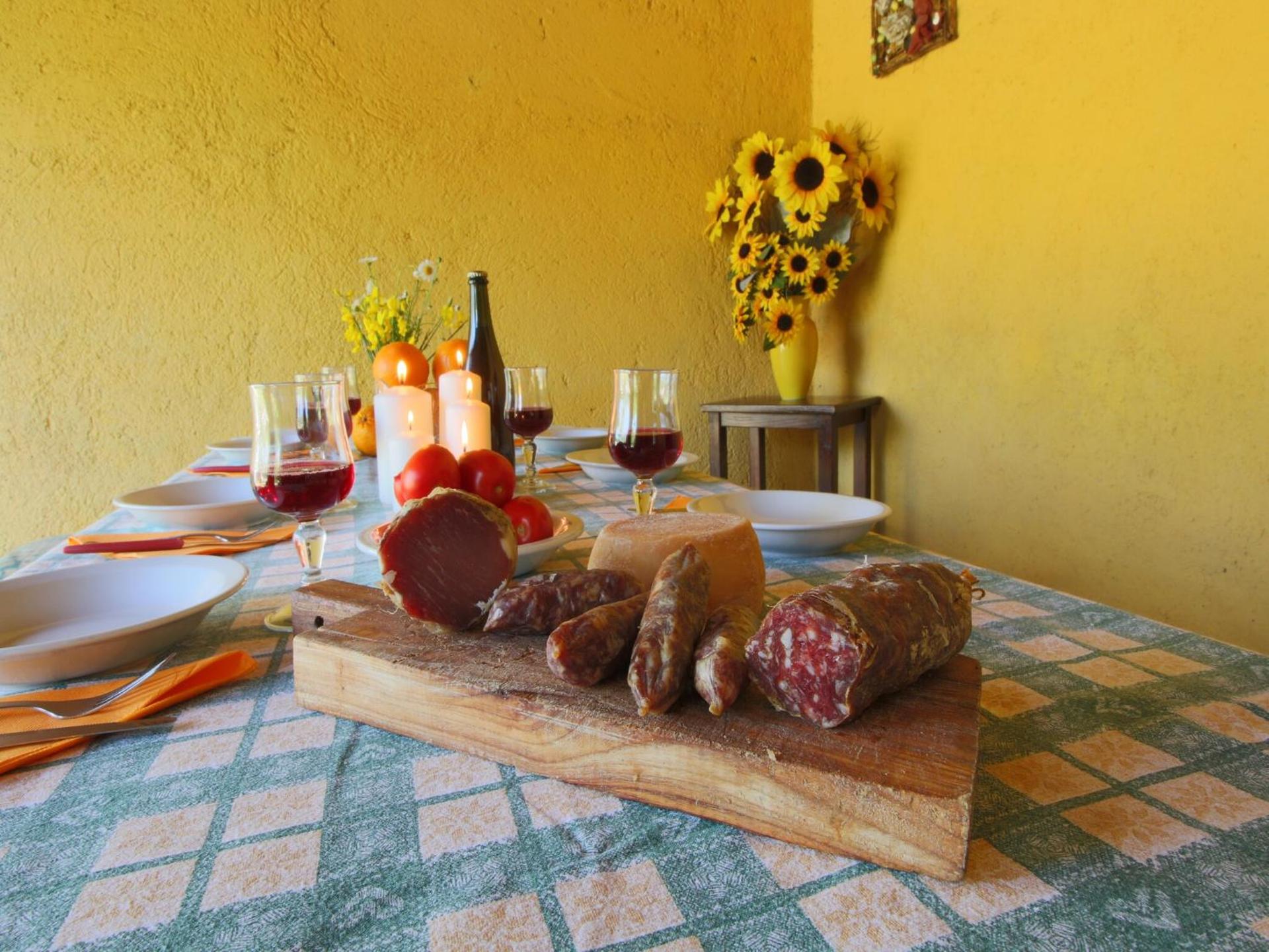 Farmhouse in Apecchio with Swimming Pool, Terrace, Garden - Photo 118