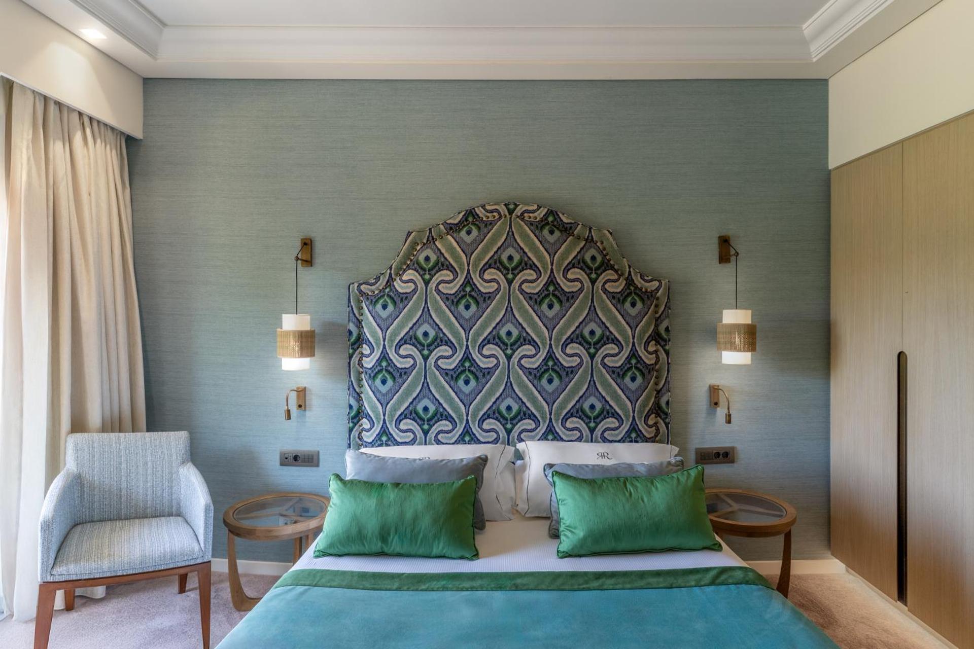 Superior Double with Hellenistic Walls View