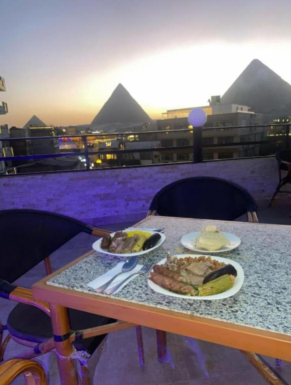 Red pyramids view hotels Foreiigners only - Full view - Photo 15