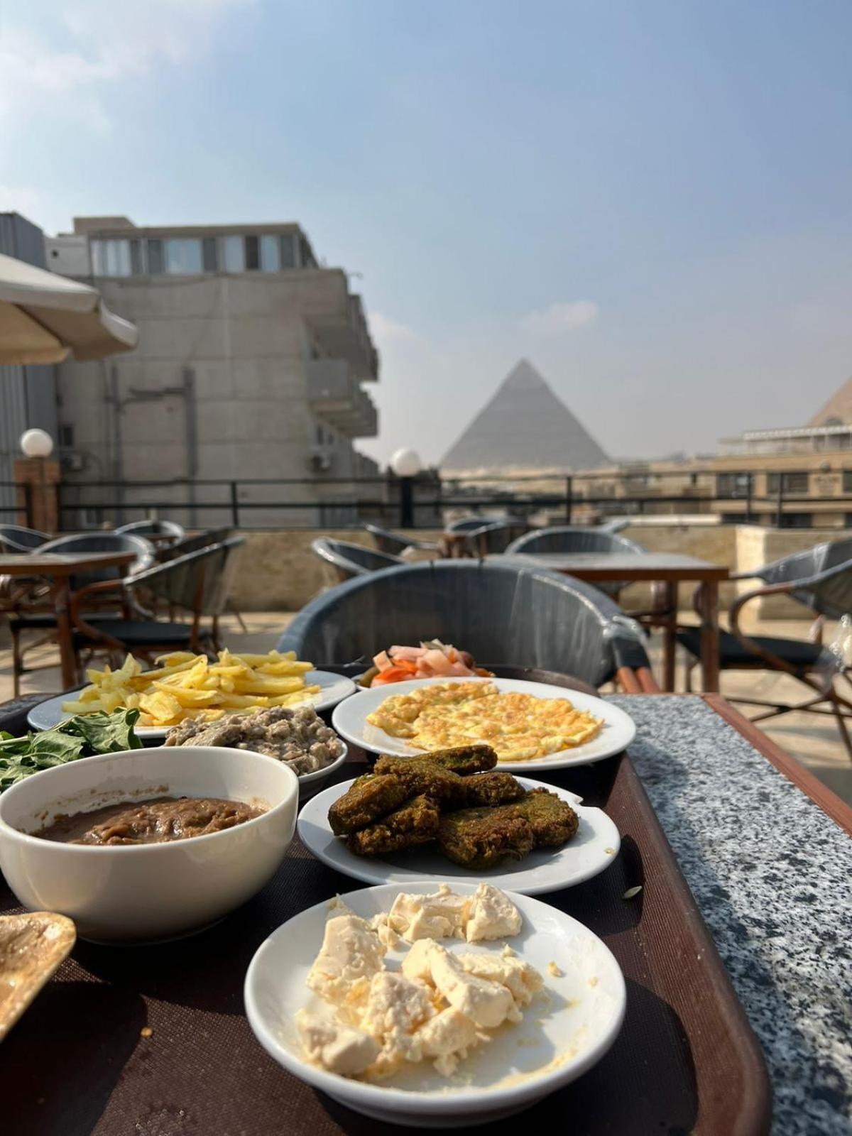 Red pyramids view hotels Foreiigners only - Full view - Photo 8