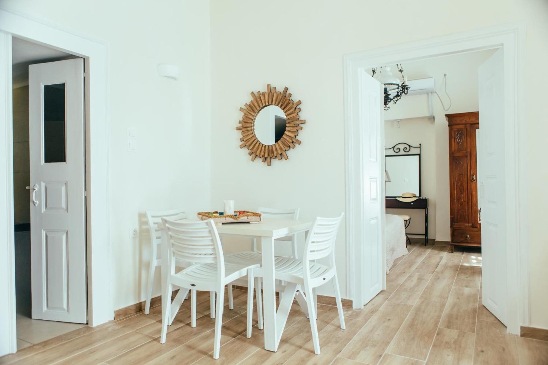 Day One Fira Mansion - Photo 53