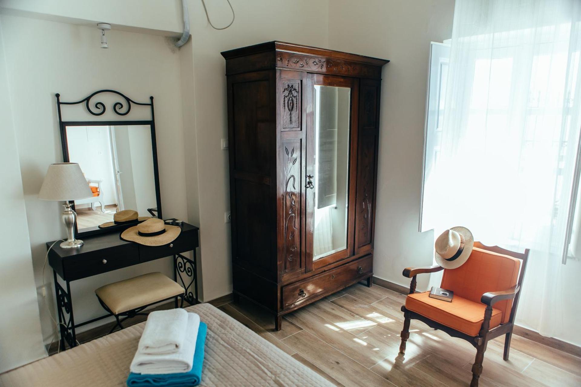 Day One Fira Mansion - Photo 51