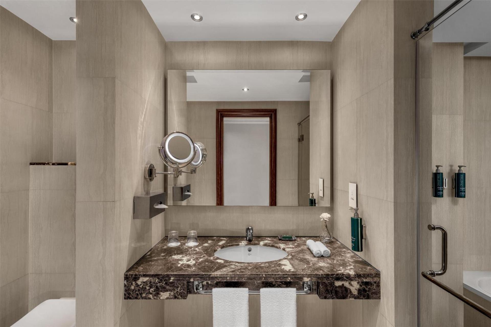 Hilton Alexandria Green Plaza - Photo 11