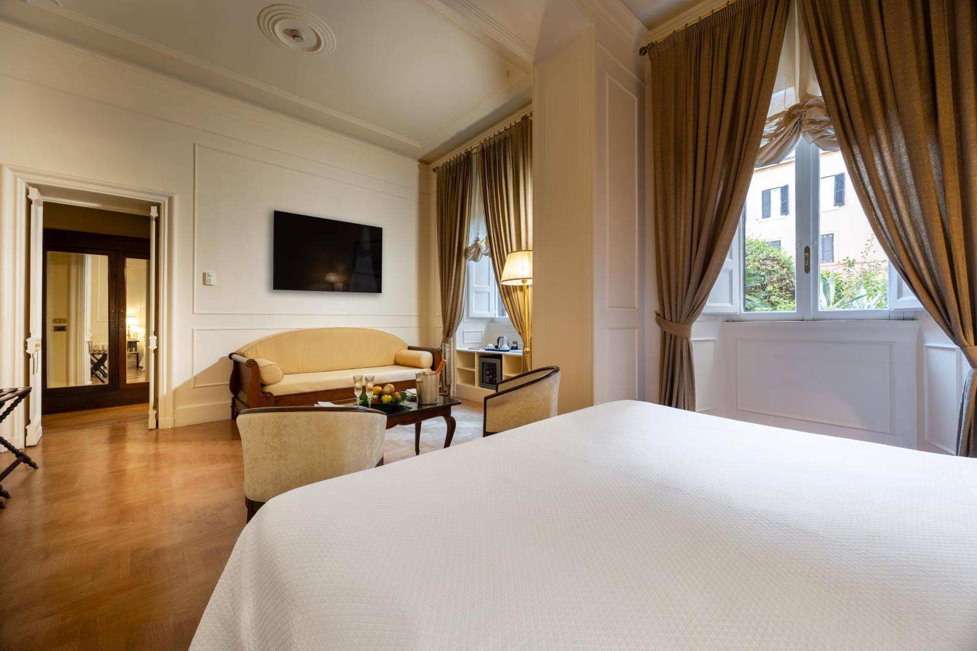 Grand Hotel Plaza - Photo 36