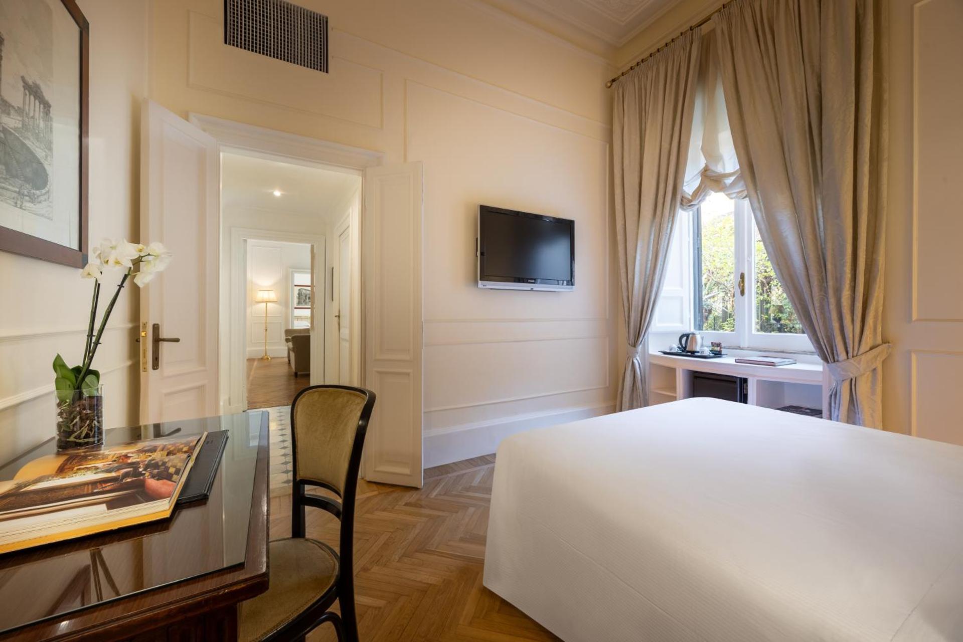 Grand Hotel Plaza - Photo 29