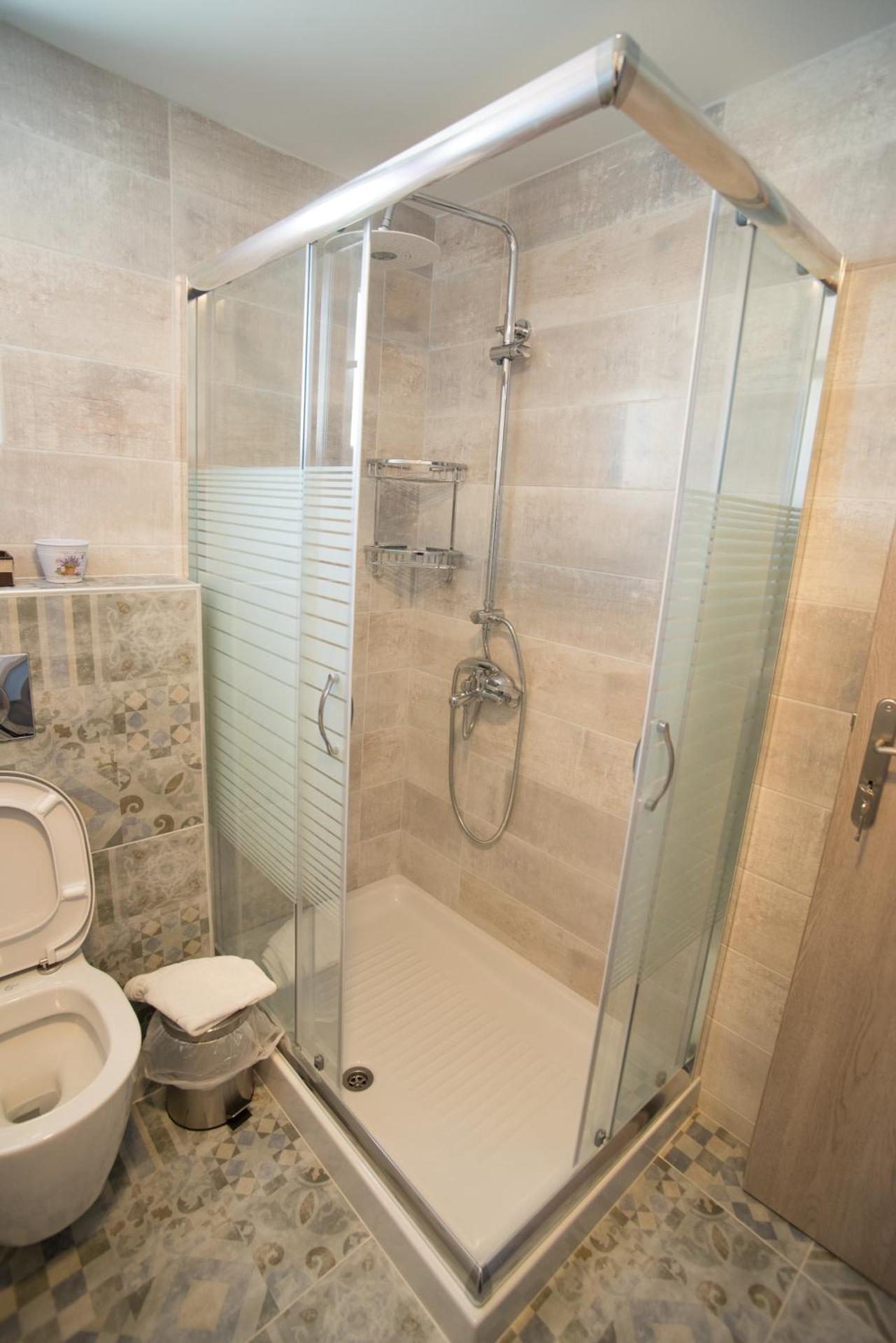 Argo Hotel Piraeus - Photo 81