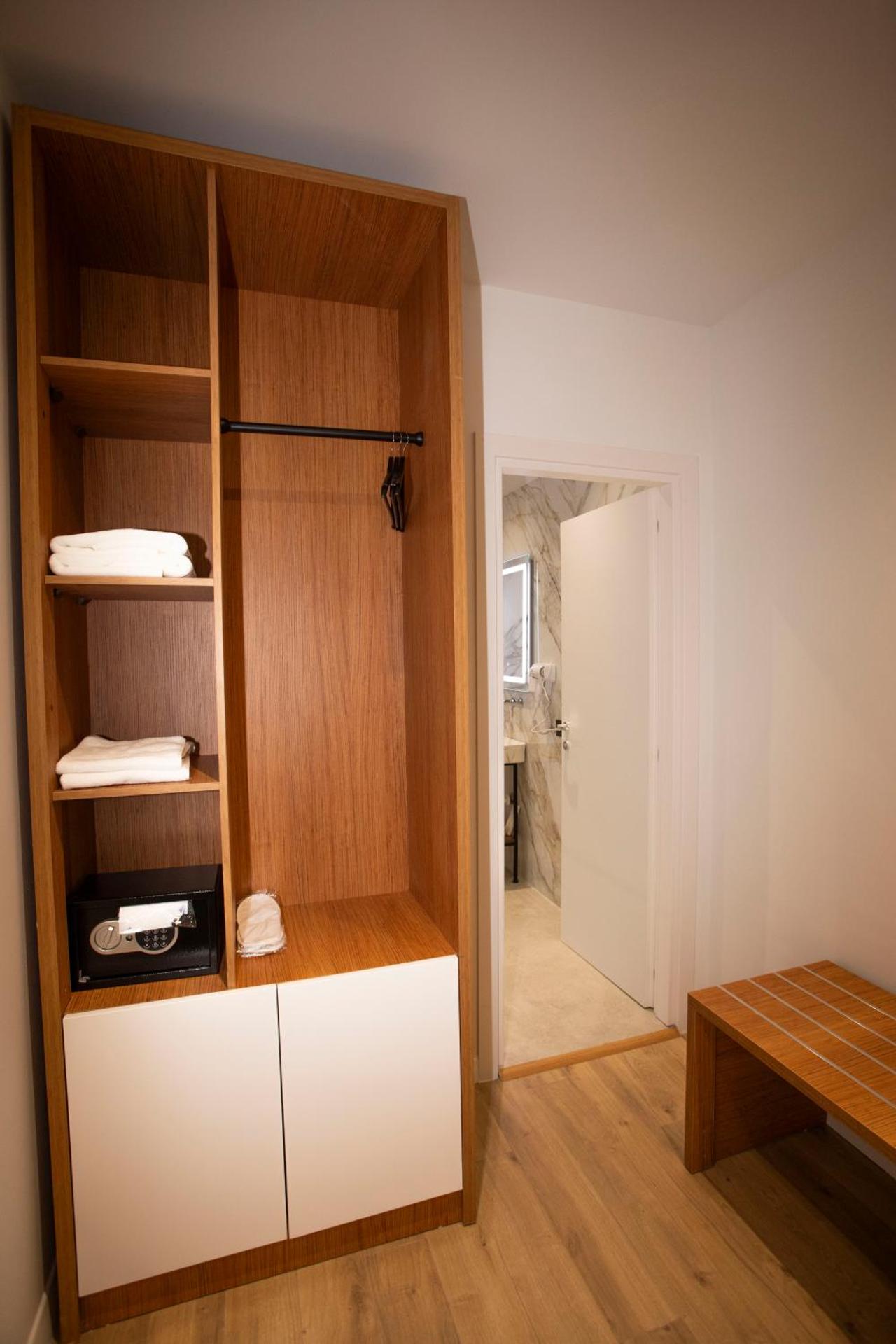 Villa Klaus Center Hotel - Photo 4