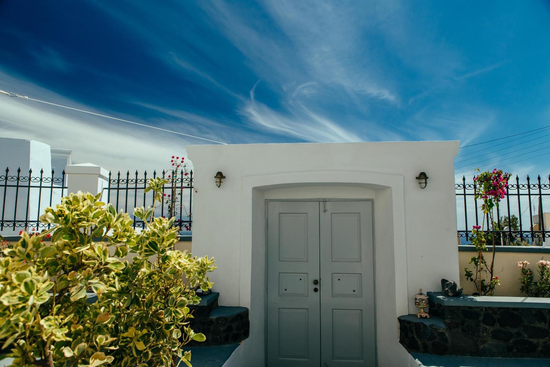 Day One Fira Mansion - Photo 40