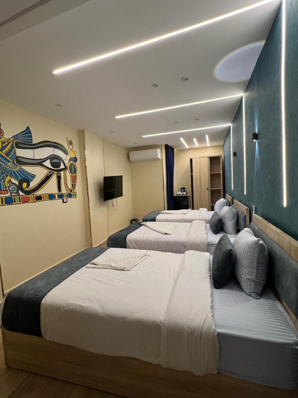 Red pyramids view hotels Foreiigners only - Full view - Photo 4